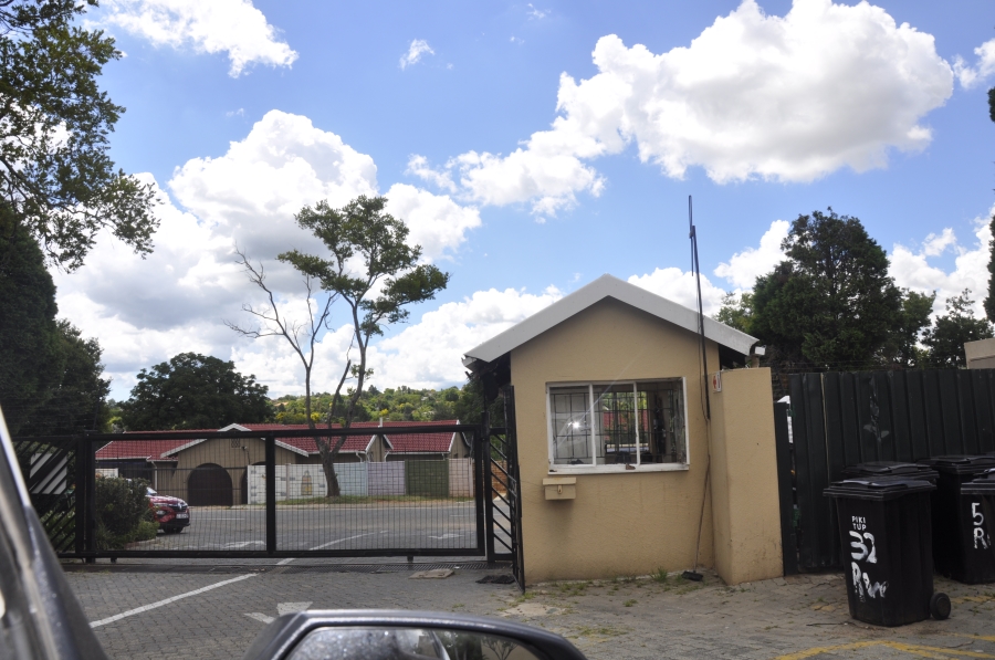 2 Bedroom Property for Sale in Vorna Valley Gauteng