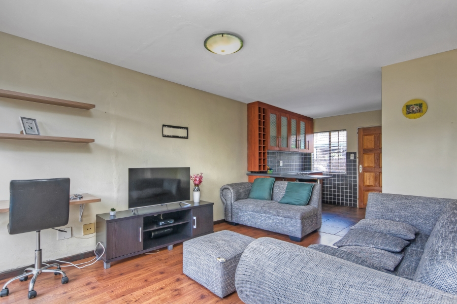 2 Bedroom Property for Sale in Noordwyk Gauteng