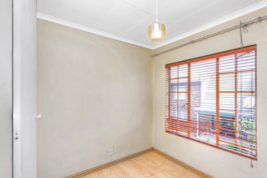 2 Bedroom Property for Sale in Noordwyk Gauteng
