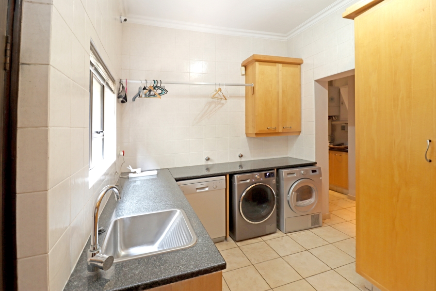 5 Bedroom Property for Sale in Kyalami Estates Gauteng