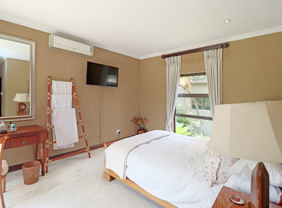 5 Bedroom Property for Sale in Kyalami Estates Gauteng