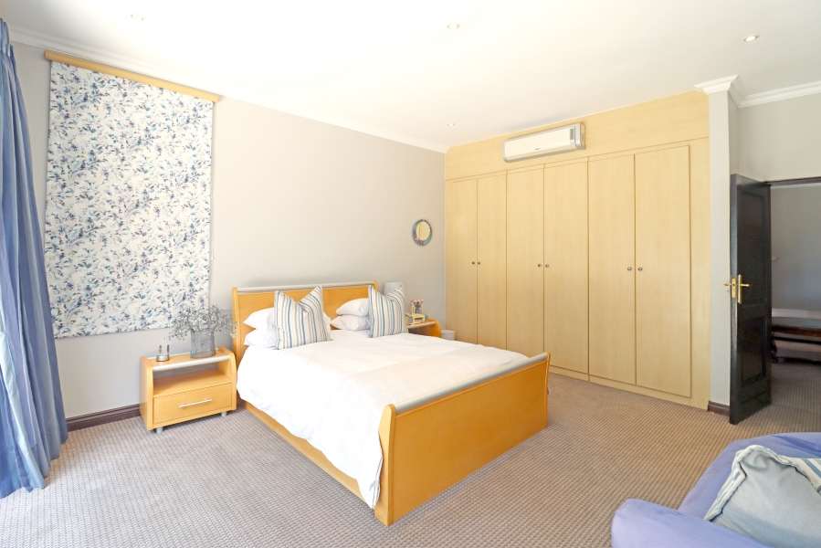 5 Bedroom Property for Sale in Kyalami Estates Gauteng