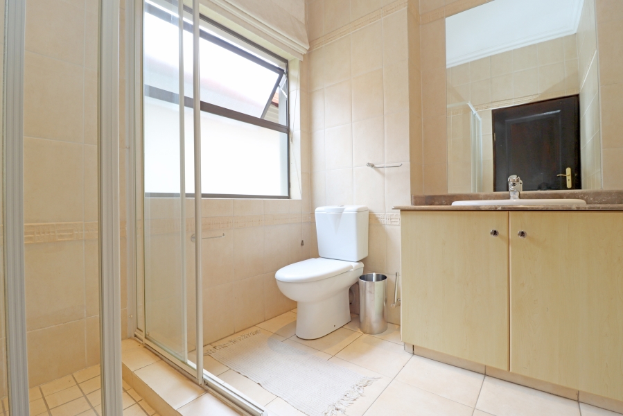 5 Bedroom Property for Sale in Kyalami Estates Gauteng