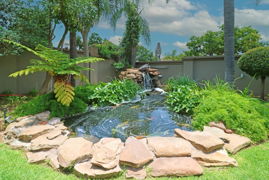 5 Bedroom Property for Sale in Kyalami Estates Gauteng