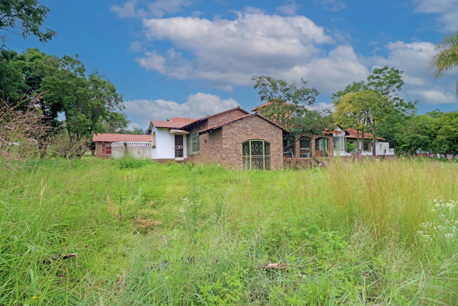 3 Bedroom Property for Sale in Knoppieslaagte Gauteng