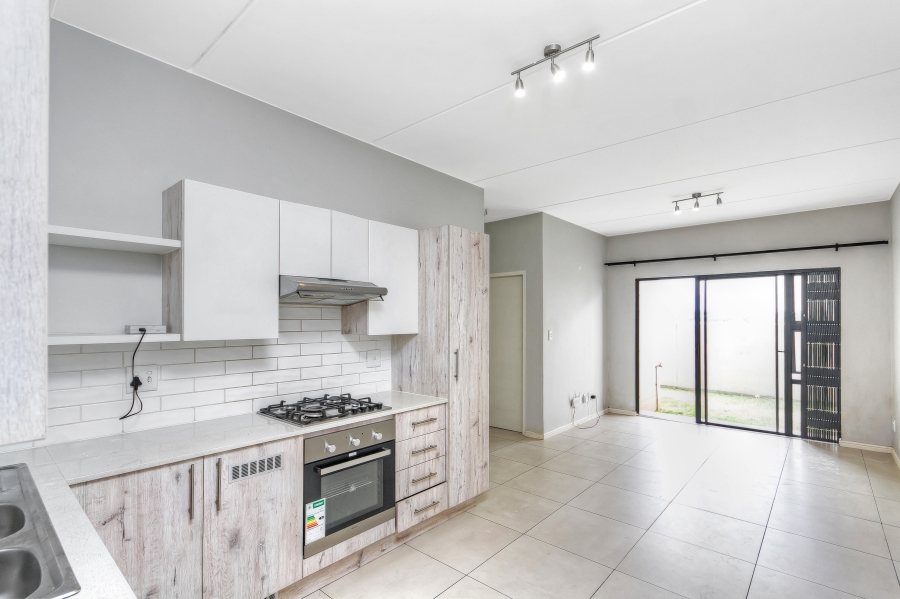 To Let 2 Bedroom Property for Rent in Halfway Gardens Gauteng