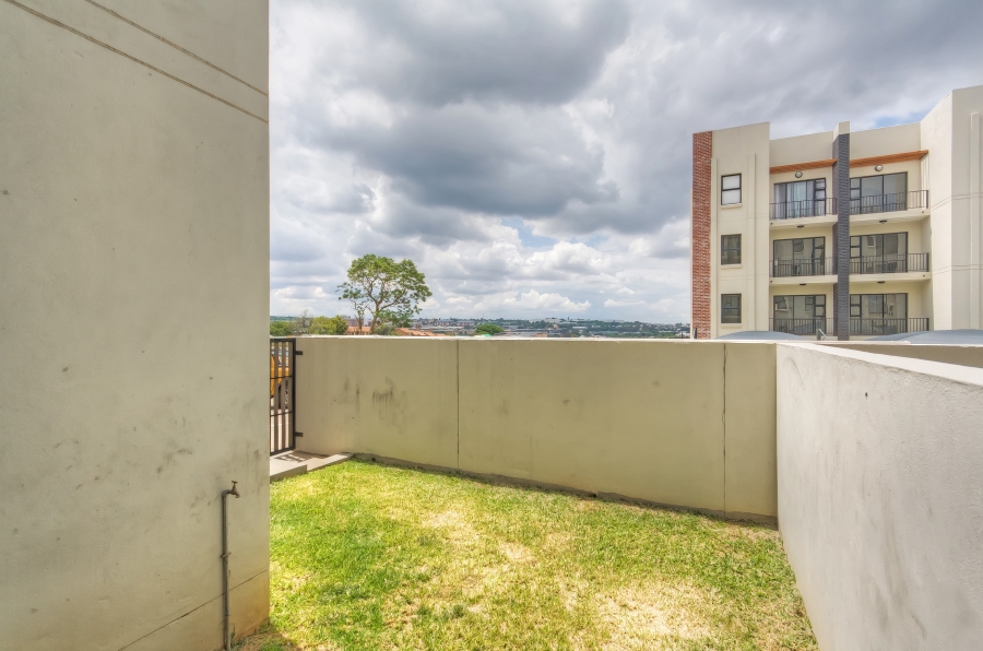 To Let 2 Bedroom Property for Rent in Halfway Gardens Gauteng