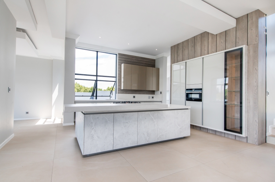 To Let 6 Bedroom Property for Rent in Waterfall Country Estate Gauteng