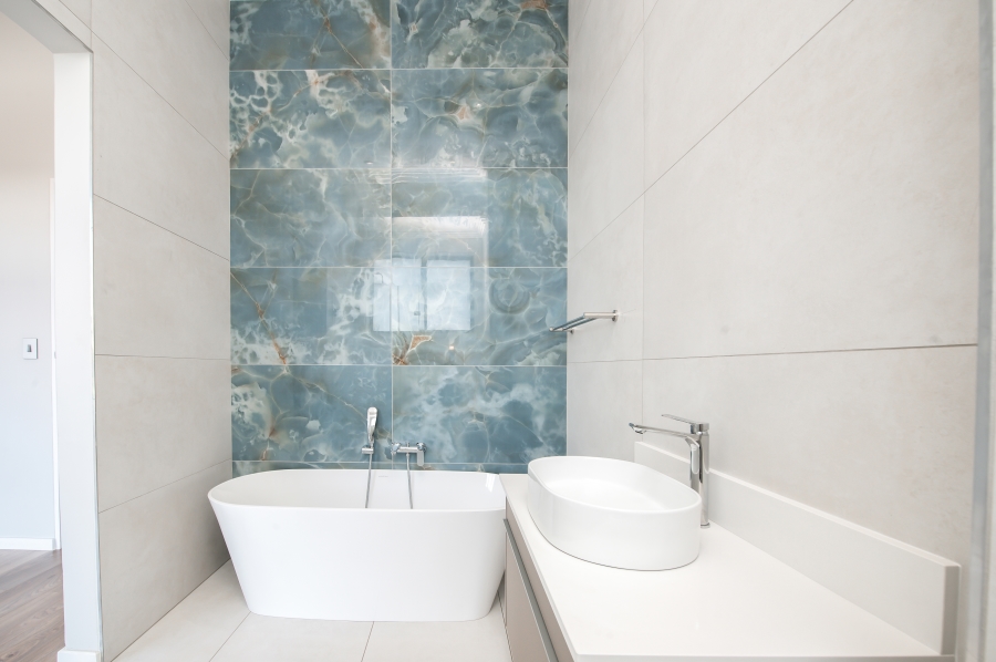 To Let 6 Bedroom Property for Rent in Waterfall Country Estate Gauteng