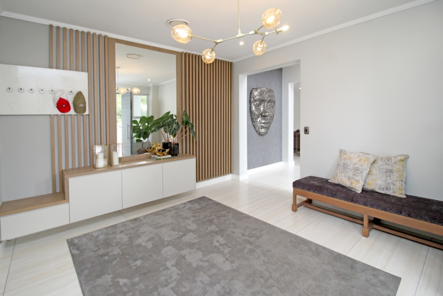 5 Bedroom Property for Sale in Waterfall Country Estate Gauteng