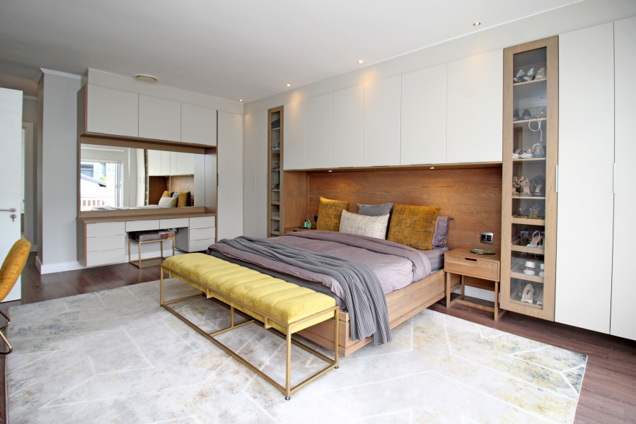 5 Bedroom Property for Sale in Waterfall Country Estate Gauteng