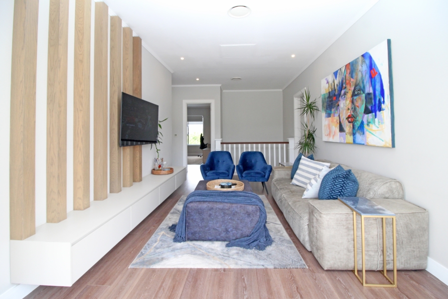 5 Bedroom Property for Sale in Waterfall Country Estate Gauteng