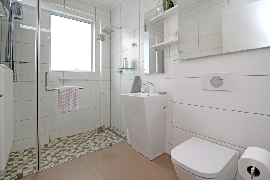 5 Bedroom Property for Sale in Waterfall Country Estate Gauteng