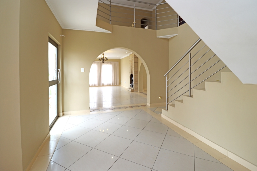 To Let 5 Bedroom Property for Rent in Blue Valley Golf Estate Gauteng