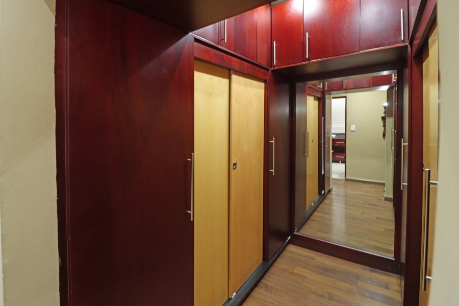 To Let 5 Bedroom Property for Rent in Blue Valley Golf Estate Gauteng