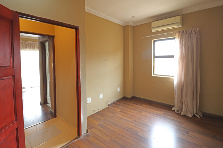 To Let 5 Bedroom Property for Rent in Blue Valley Golf Estate Gauteng