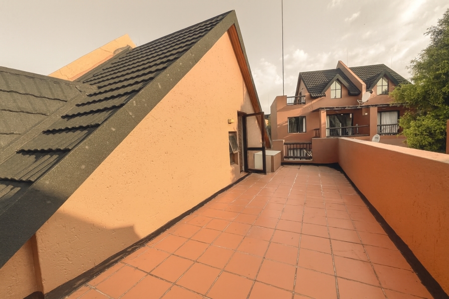 2 Bedroom Property for Sale in Magaliessig Gauteng