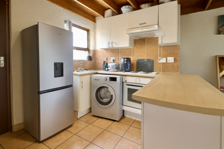 2 Bedroom Property for Sale in Magaliessig Gauteng