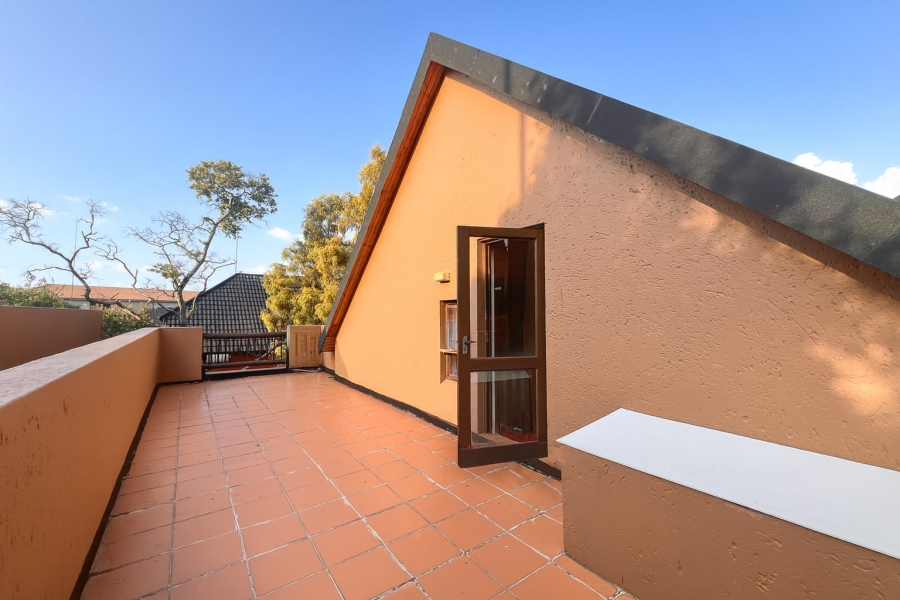 2 Bedroom Property for Sale in Magaliessig Gauteng