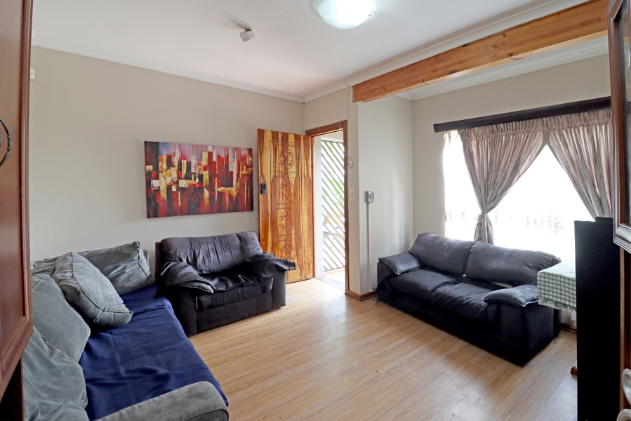 5 Bedroom Property for Sale in Rooihuiskraal North Gauteng