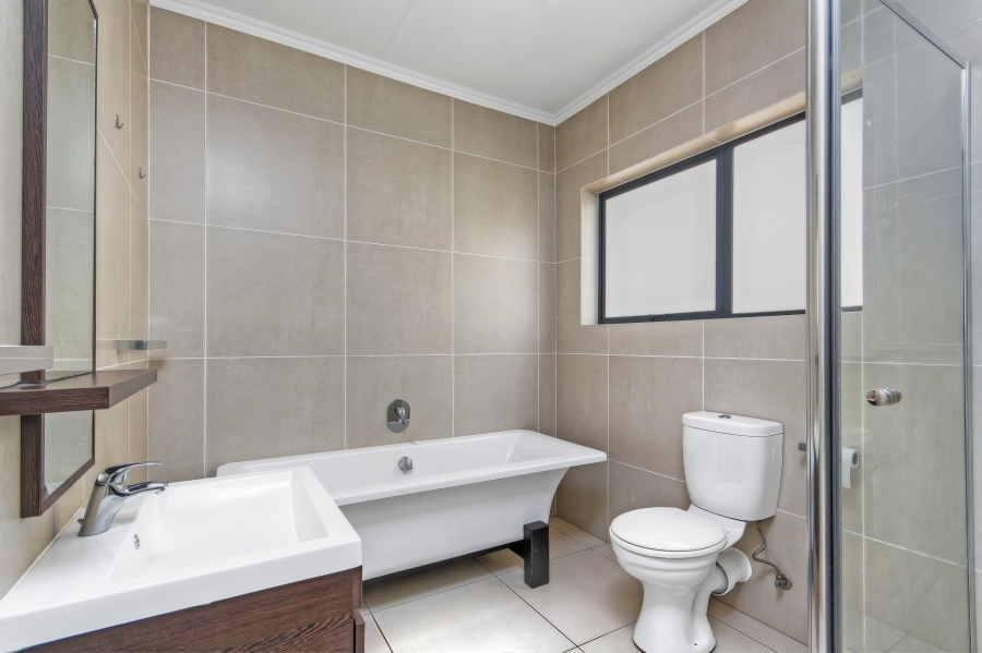 To Let 2 Bedroom Property for Rent in Kyalami Hills Gauteng