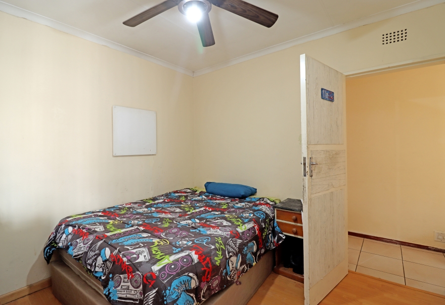 7 Bedroom Property for Sale in Vorna Valley Gauteng