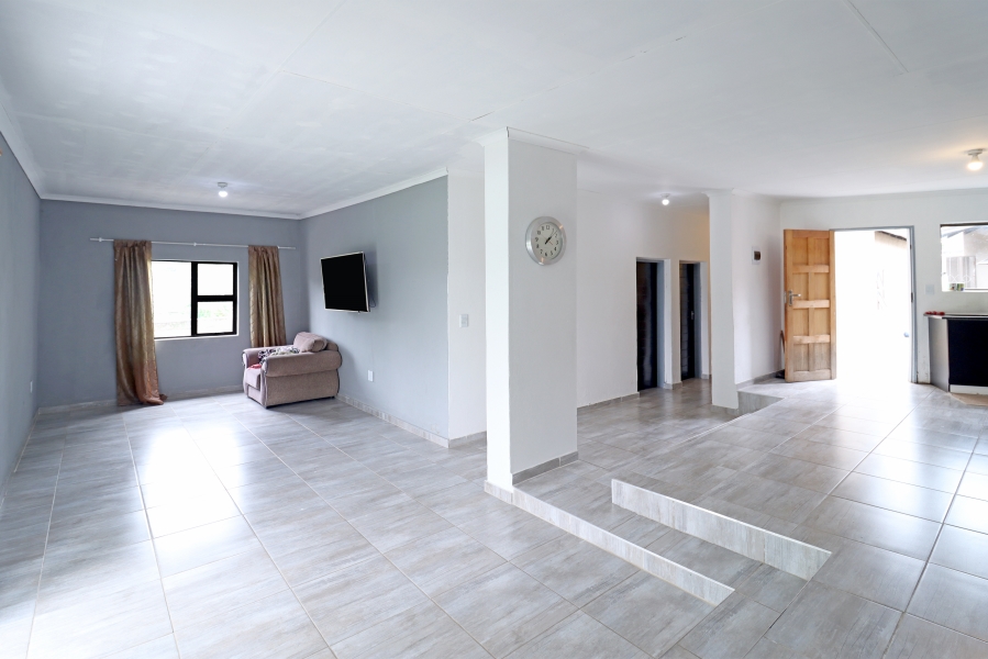 7 Bedroom Property for Sale in Vorna Valley Gauteng