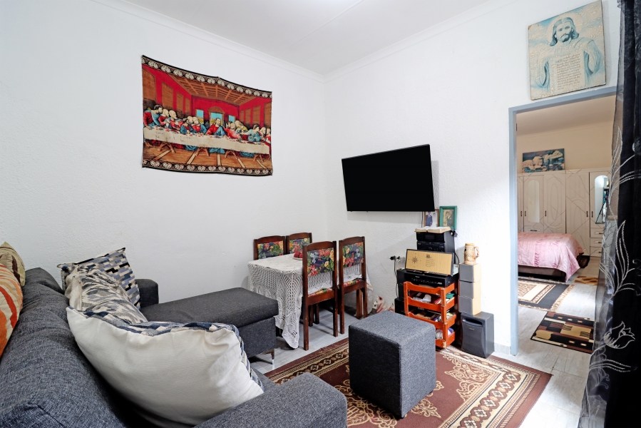 7 Bedroom Property for Sale in Vorna Valley Gauteng