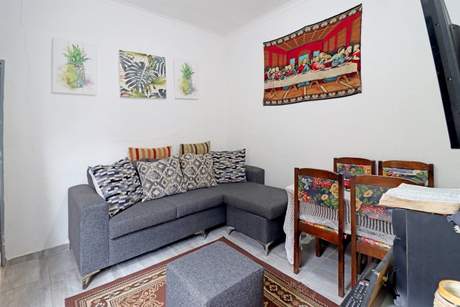 7 Bedroom Property for Sale in Vorna Valley Gauteng