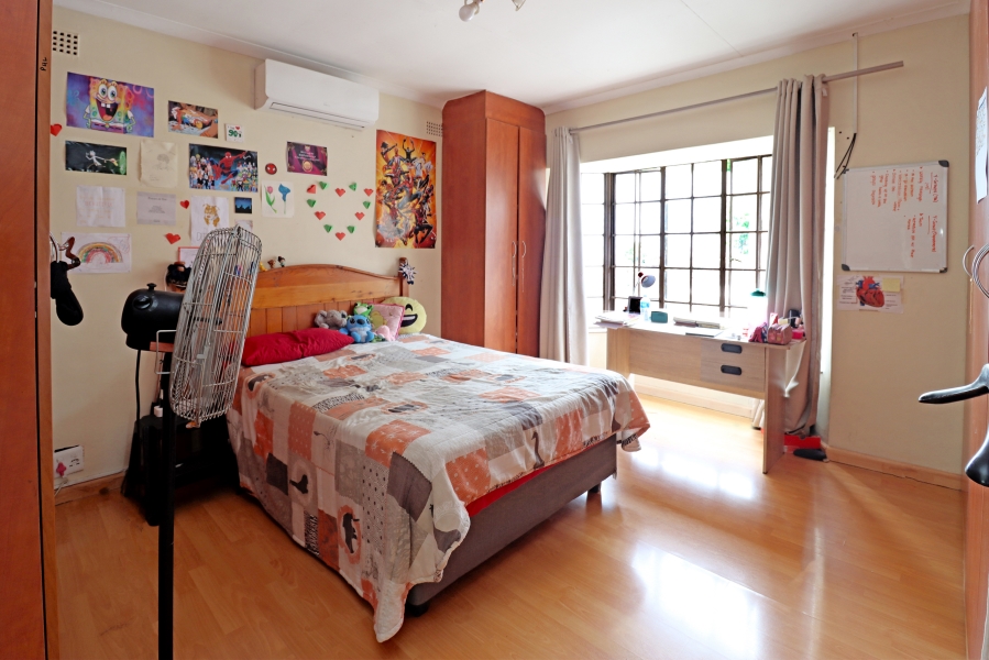 7 Bedroom Property for Sale in Vorna Valley Gauteng