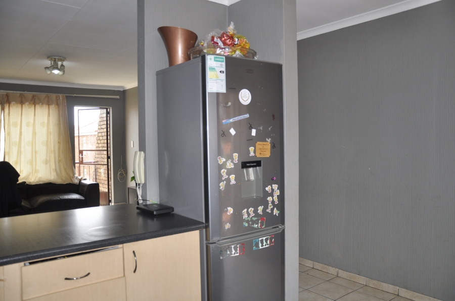 2 Bedroom Property for Sale in Vorna Valley Gauteng