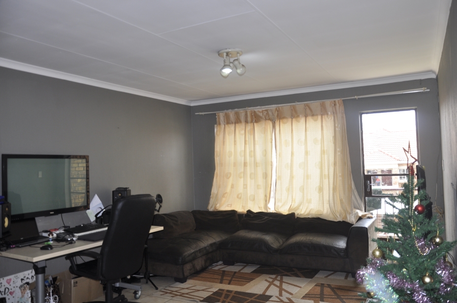 2 Bedroom Property for Sale in Vorna Valley Gauteng