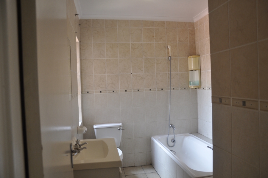 2 Bedroom Property for Sale in Vorna Valley Gauteng