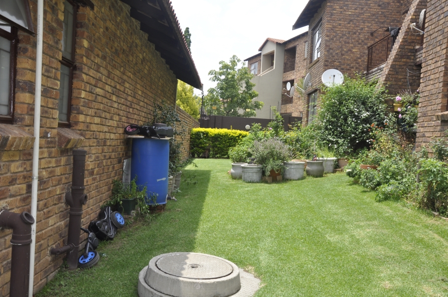 2 Bedroom Property for Sale in Vorna Valley Gauteng
