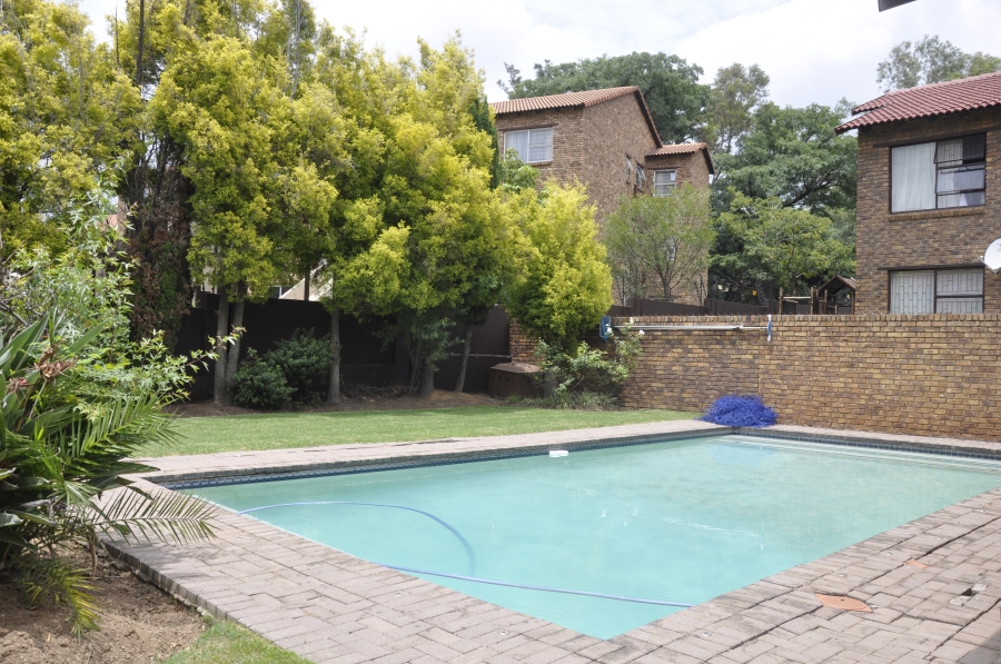 2 Bedroom Property for Sale in Vorna Valley Gauteng