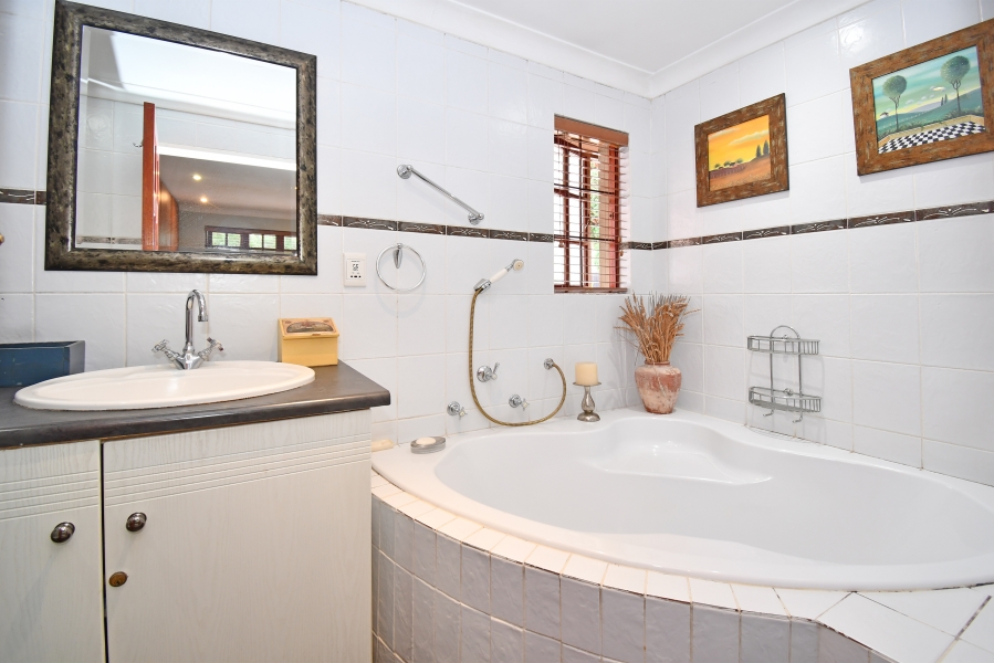 4 Bedroom Property for Sale in Paulshof Gauteng