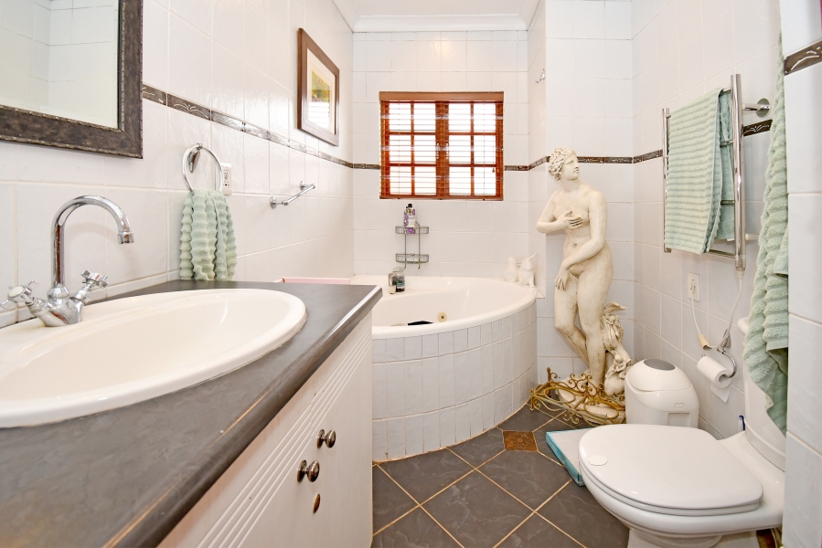 4 Bedroom Property for Sale in Paulshof Gauteng