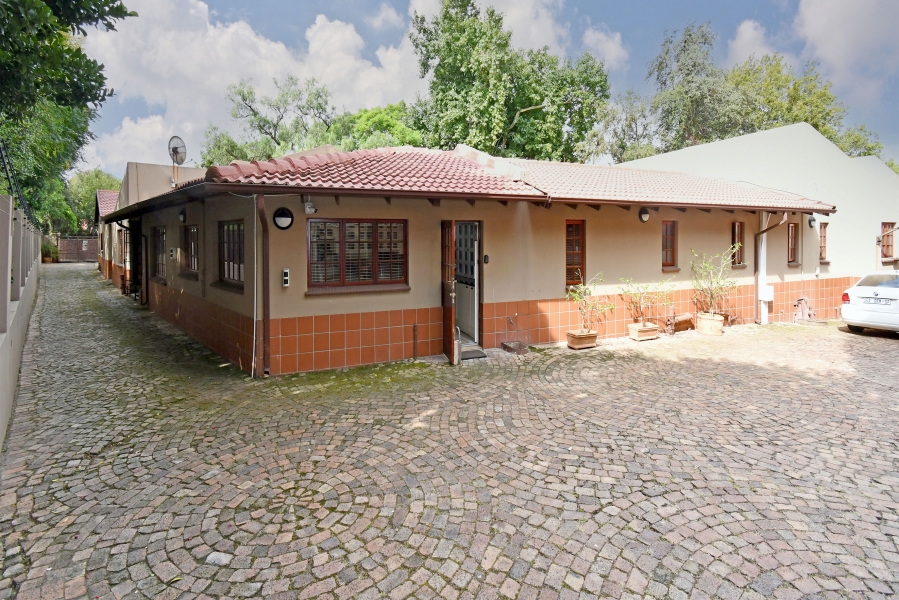 4 Bedroom Property for Sale in Paulshof Gauteng