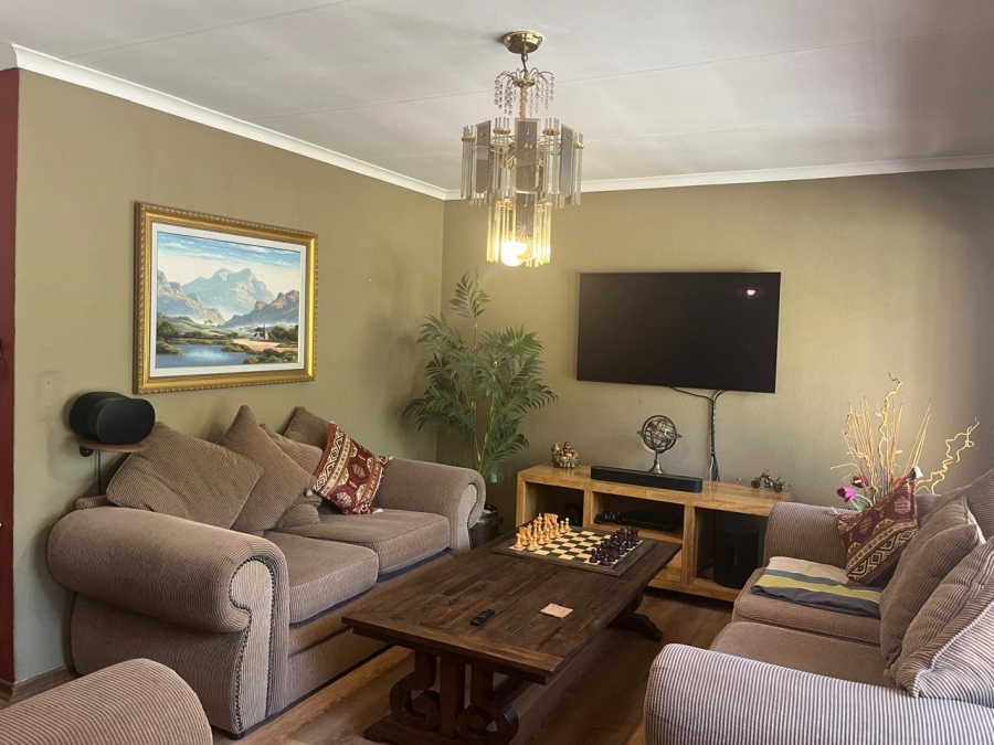 3 Bedroom Property for Sale in Vorna Valley Gauteng