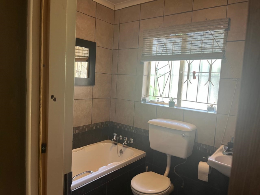 3 Bedroom Property for Sale in Vorna Valley Gauteng