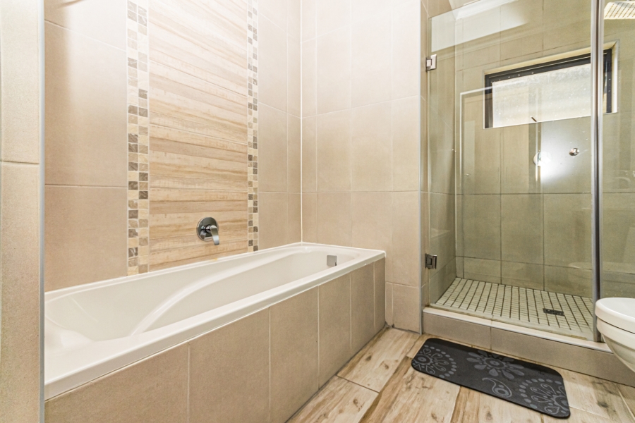 3 Bedroom Property for Sale in Carlswald Gauteng