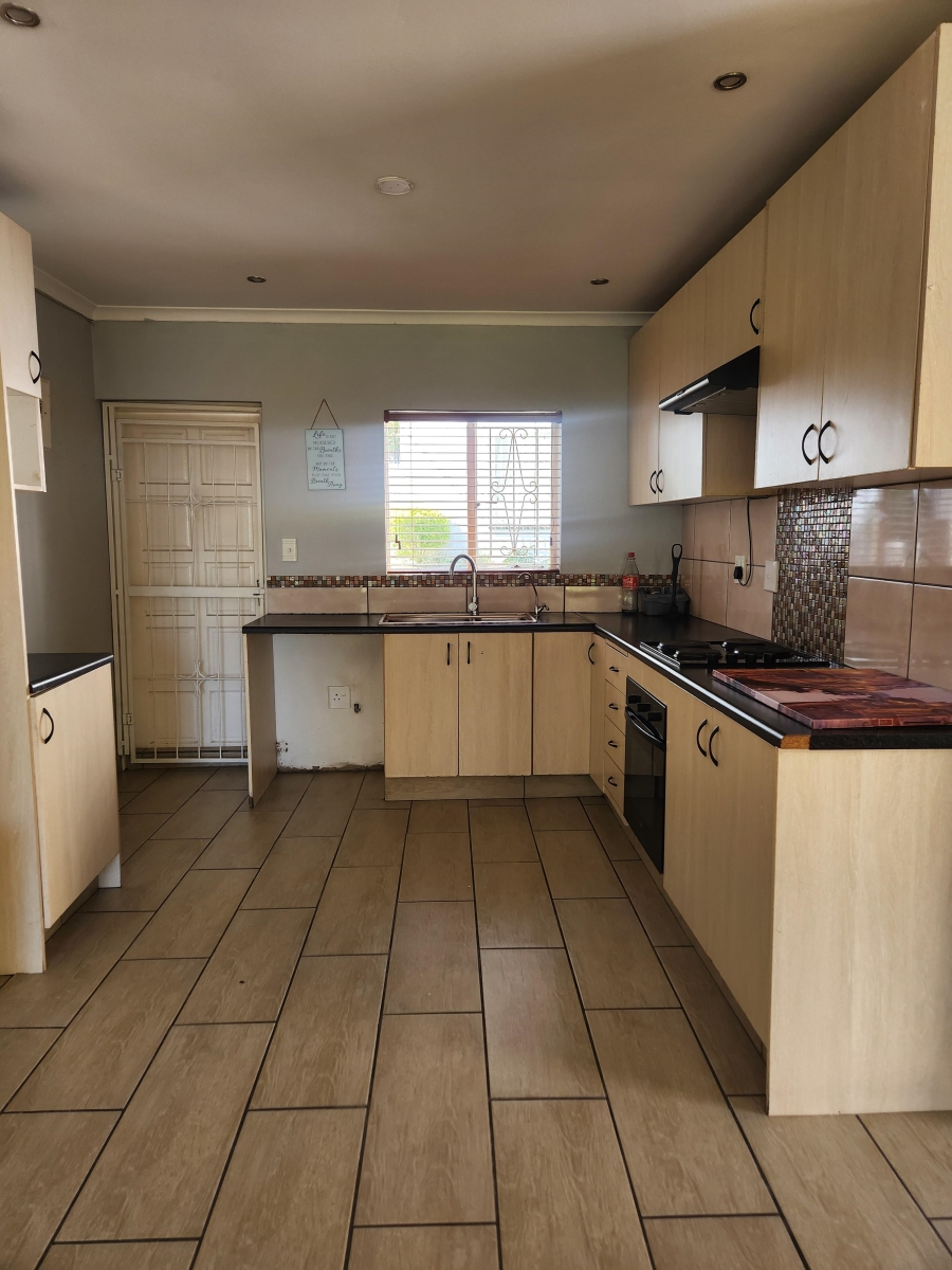 To Let 2 Bedroom Property for Rent in Ferndale Gauteng