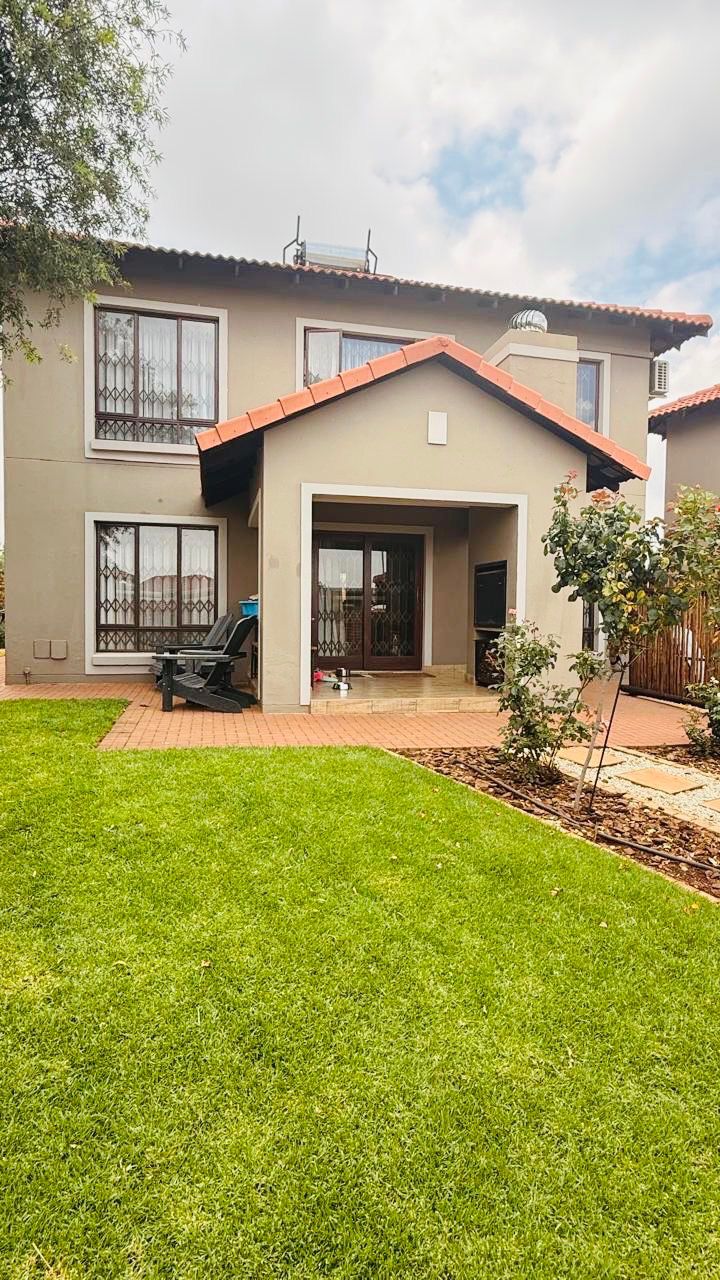 3 Bedroom Property for Sale in Monavoni Gauteng