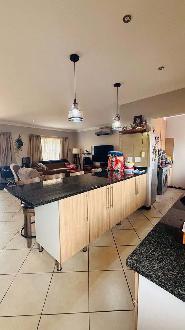 3 Bedroom Property for Sale in Monavoni Gauteng