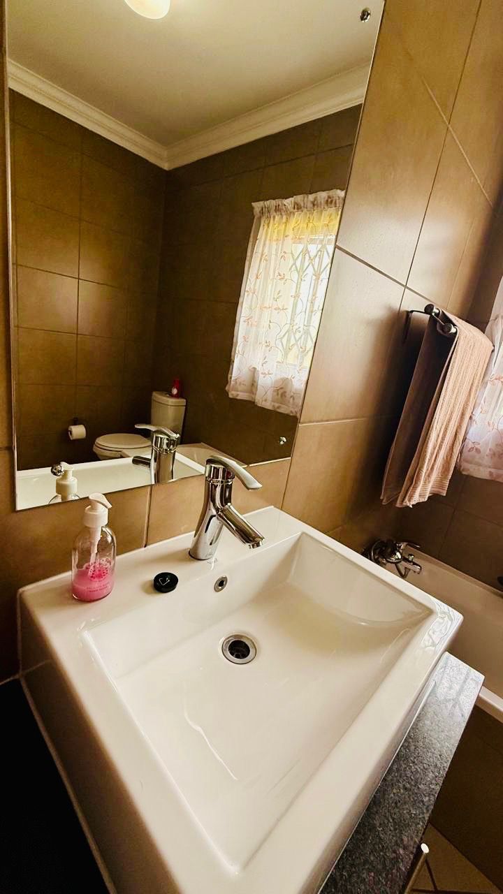 3 Bedroom Property for Sale in Monavoni Gauteng