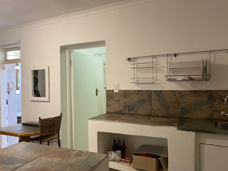 To Let 1 Bedroom Property for Rent in Parkmore Gauteng