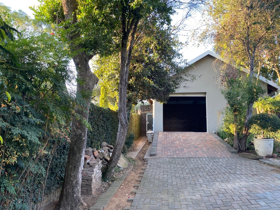 To Let 1 Bedroom Property for Rent in Parkmore Gauteng