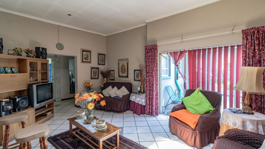 3 Bedroom Property for Sale in Verwoerdpark Gauteng