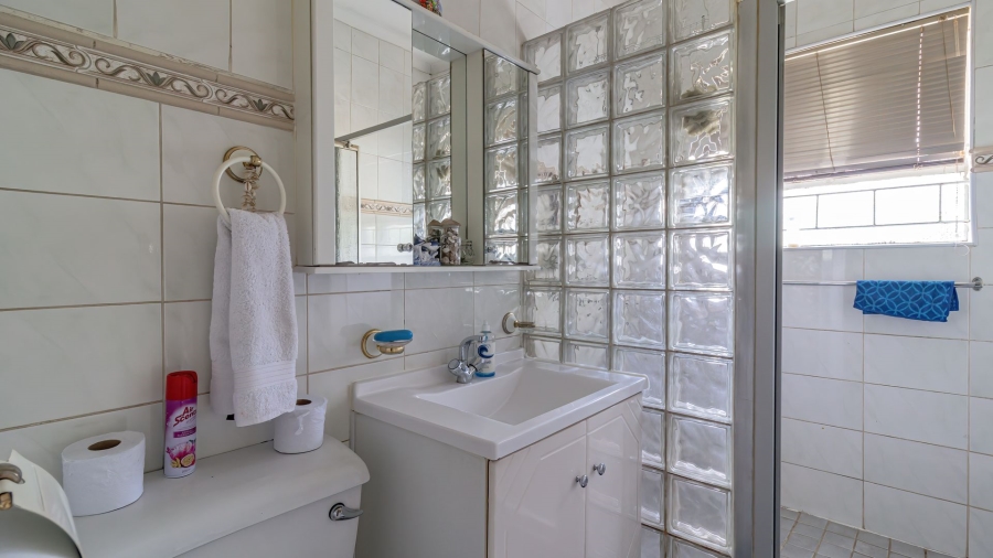 3 Bedroom Property for Sale in Verwoerdpark Gauteng