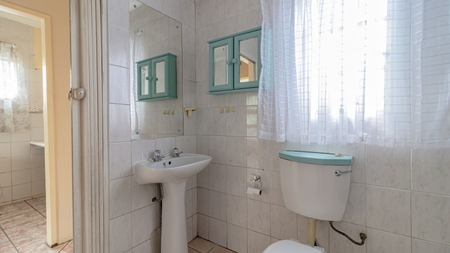 3 Bedroom Property for Sale in Verwoerdpark Gauteng